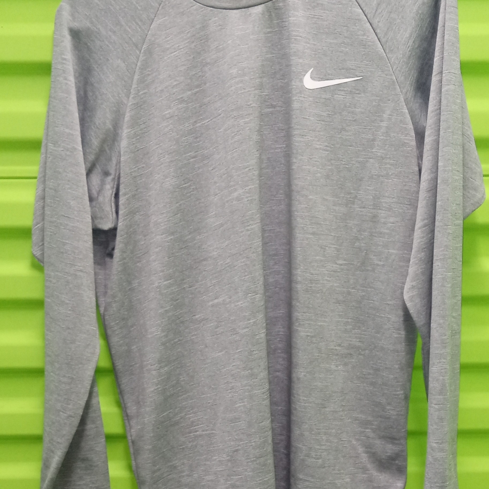 Nike Gray Long Sleeve Athletic Tee